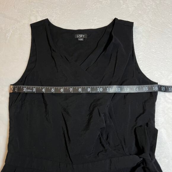 Ann Taylor LOFT Sleeveless V-Neck Surplice Romper Size 4 Neutral Minimalist - Picture 10 of 14